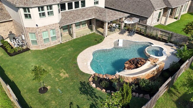 Building Photo - 17346 Camillia Trails