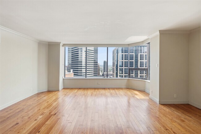 Building Photo - 1111 Caroline St