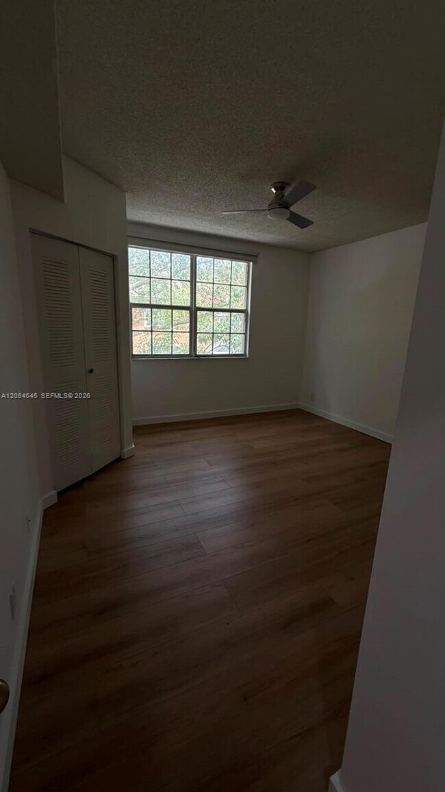 Building Photo - 1531 Barcelona Way
