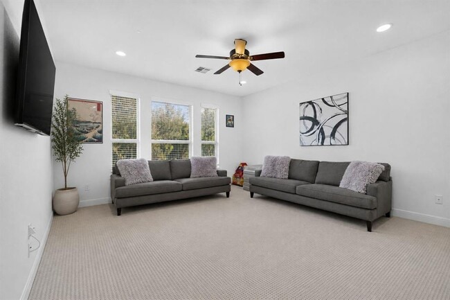 Building Photo - 3904 Piana Pl