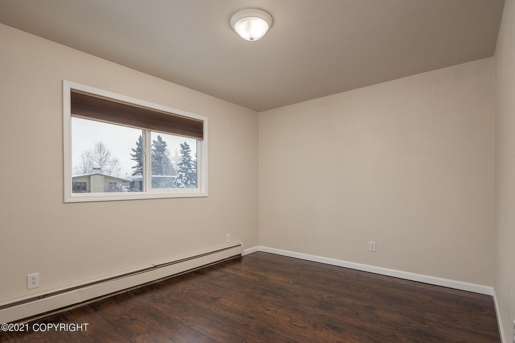 Upstairs Bdrm 1 - 9100 Noble Cir