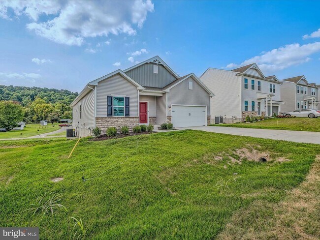 Building Photo - 290 Scoter Rd