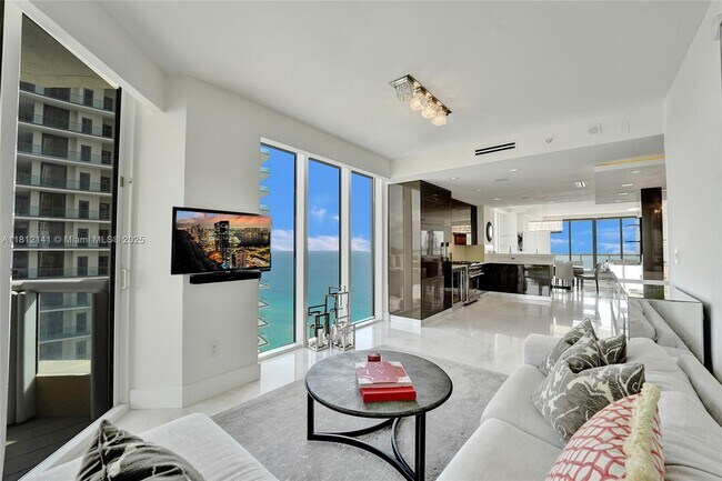 Building Photo - 17875 Collins Ave