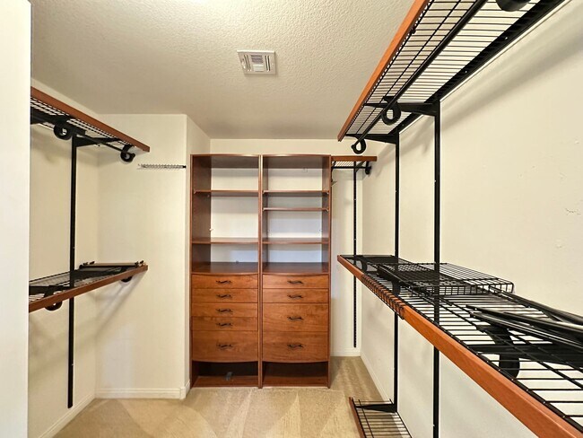 Building Photo - Summerlin Village 16 Ladera Phase 3