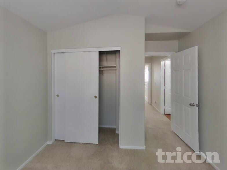 Building Photo - 3632 Mountain River St