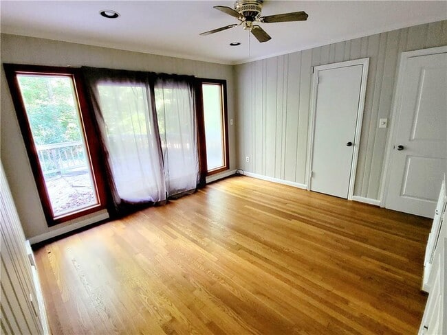 Building Photo - 697 Willivee Dr