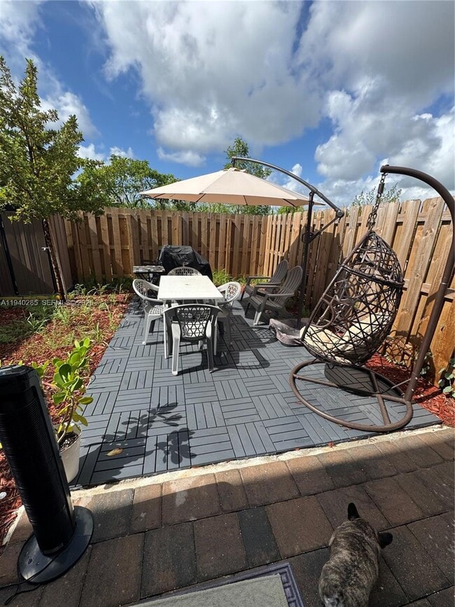 Building Photo - 466 NE 12th St