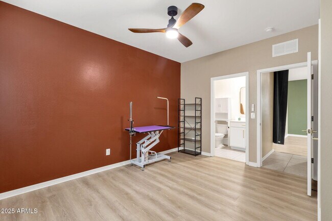 Building Photo - 13330 E Sunflower Ln