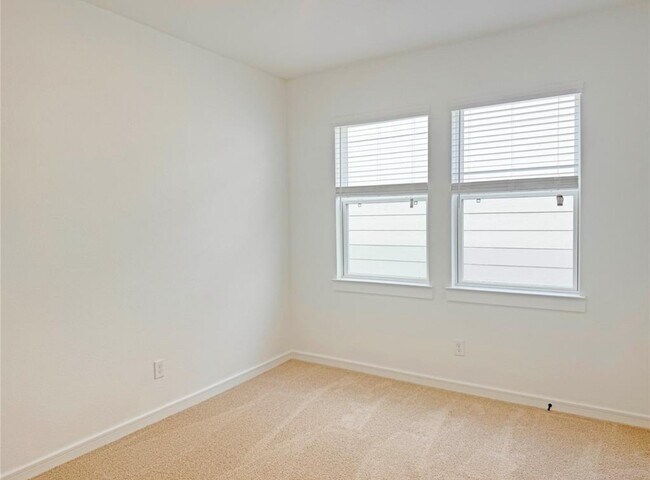 Building Photo - 2213 Via Laura Ln