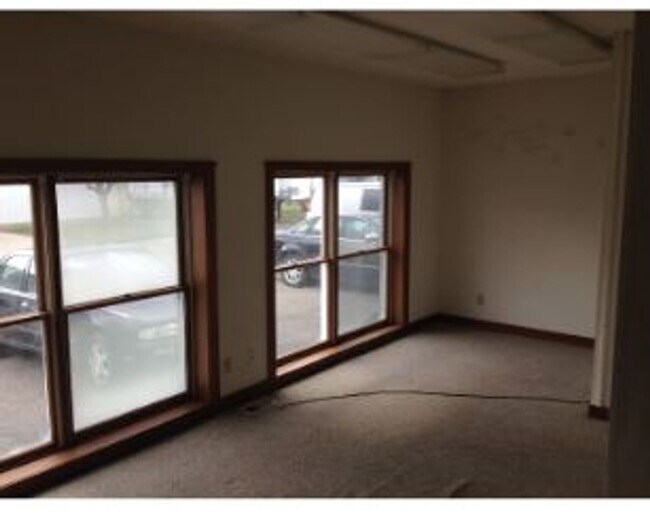 Building Photo - 1175 Mt Vernon Rd