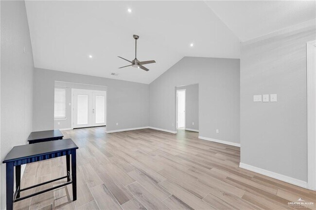 Building Photo - 18 Heritage Oaks Rd