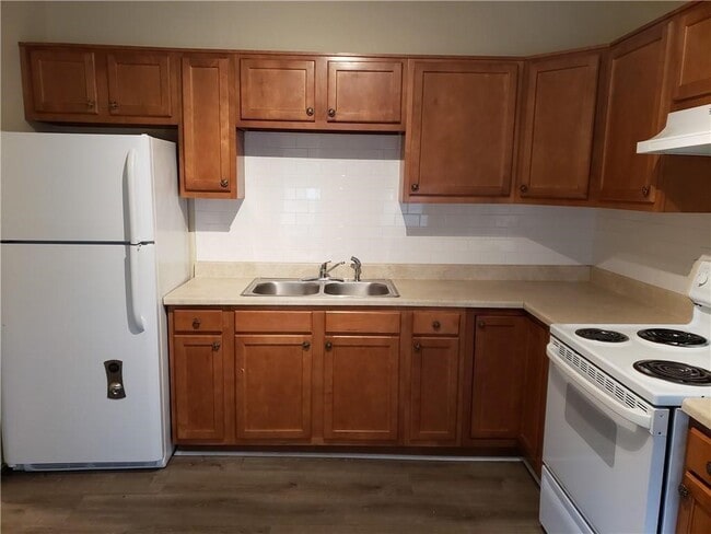 Building Photo - 36 Berkshire St