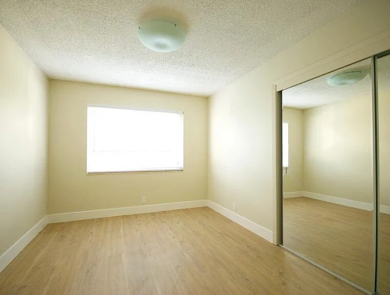 Building Photo - 650 S 8th St