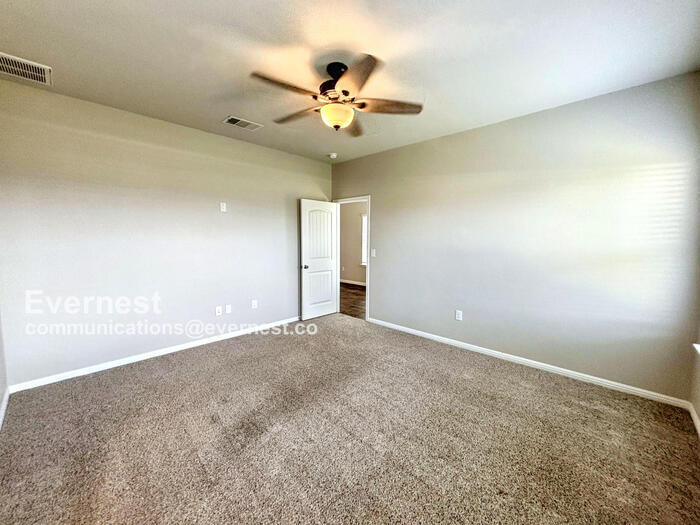 Building Photo - 218 Independence Ave