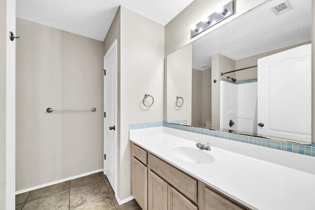 Building Photo - 1856 Shay-Lin Ct