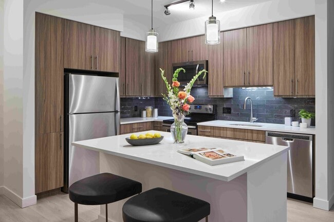 Interior Photo - Windsor Marina Bay