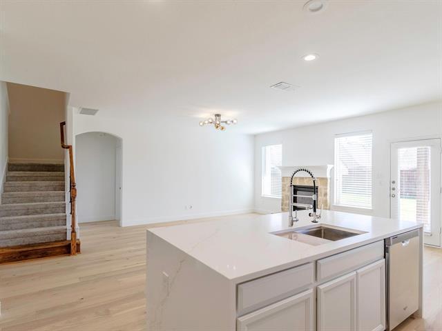 Building Photo - 1700 Meadow Trail Ln