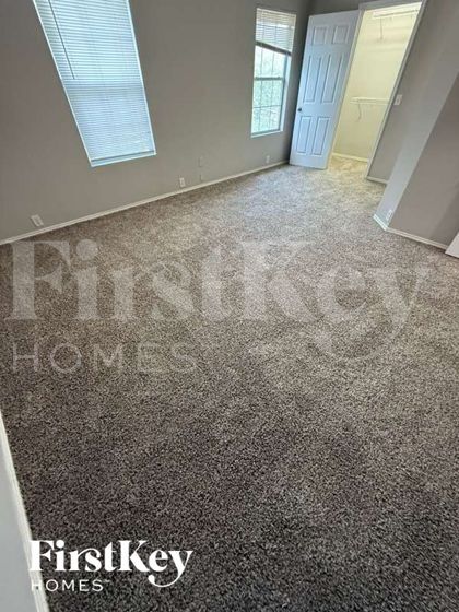 Building Photo - 6331 Scotchwood Dr