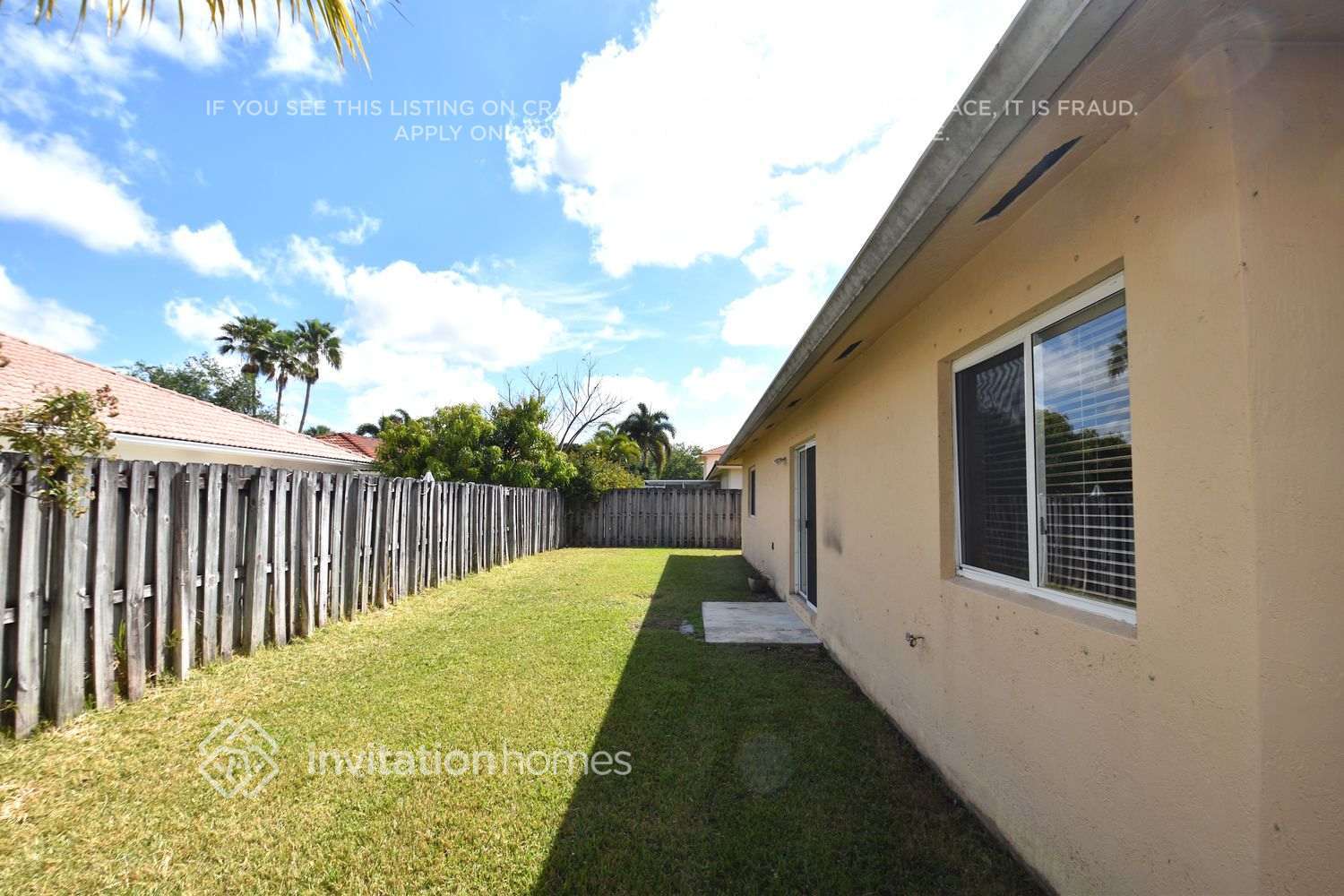 Building Photo - 16887 Crestview Ln