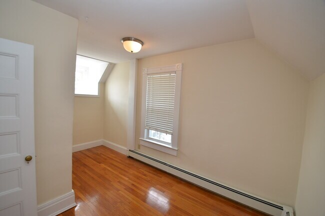 Building Photo - 51-2 North Ave