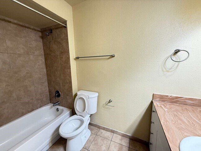 Building Photo - 12603 Ashford Meadow Dr