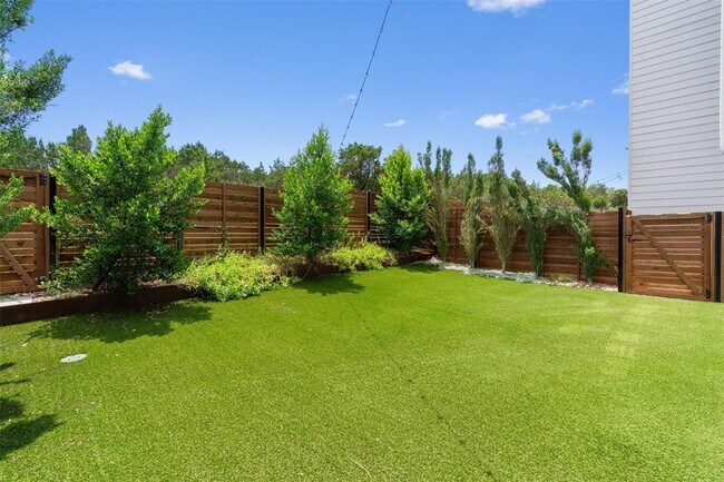 Building Photo - 7921 Yellow Thistle Trail
