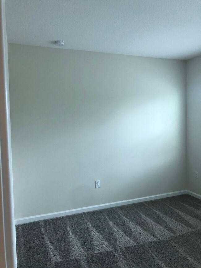 Building Photo - 3 Bedroom, 2.5 Bath East Orlando Townhome ...