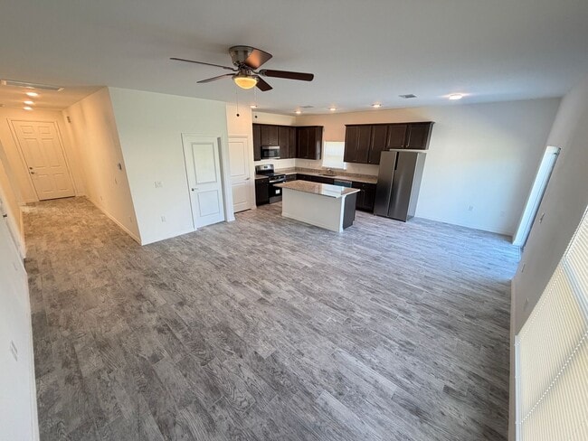 Building Photo - 2810 Felda Ave