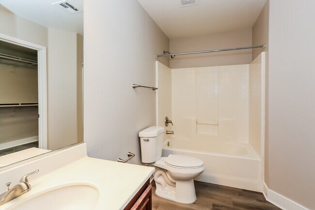 Building Photo - 8433 Warthen Meadows St