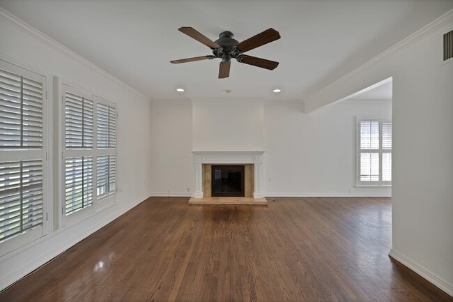 Building Photo - 3414 Westcliff Rd S