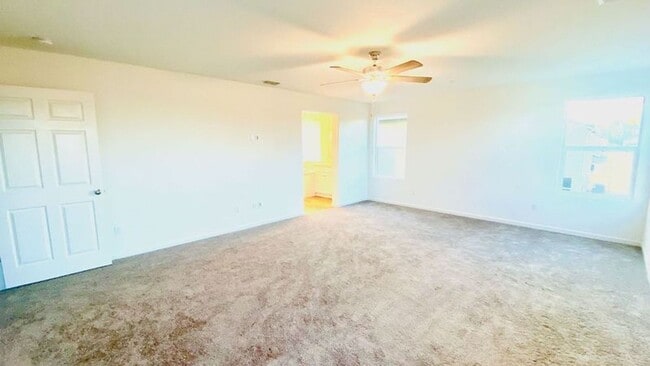 Building Photo - Beautiful Two Story Home in the Olivewood ...