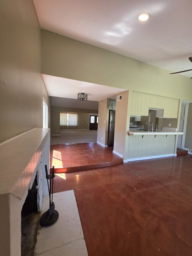 Building Photo - Beautiful 3 bedroom 2 bath Home in Imperial Beach