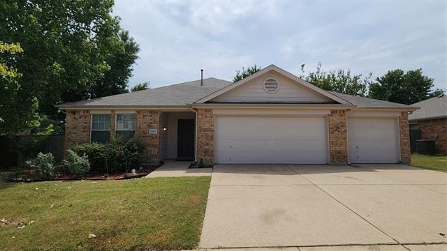 Primary Photo - 3003 Elderberry Dr