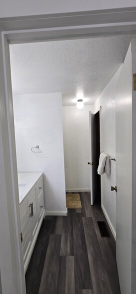 Private bathroom - 7621 46th Pl W