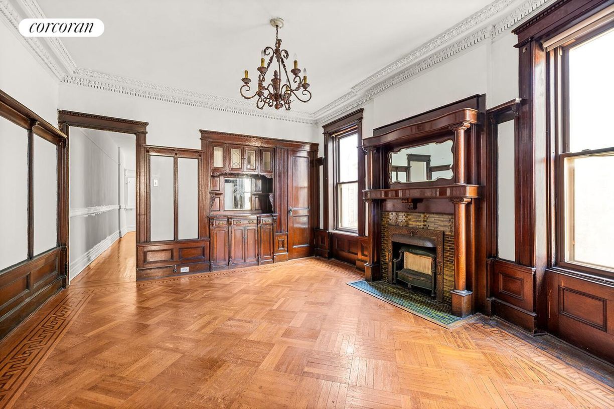 Building Photo - 1291 Dean St