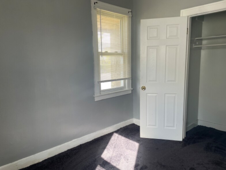 Building Photo - 8241 Ironwood St