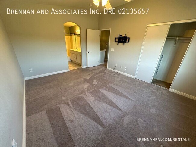 Building Photo - 1165 Latigo Cove
