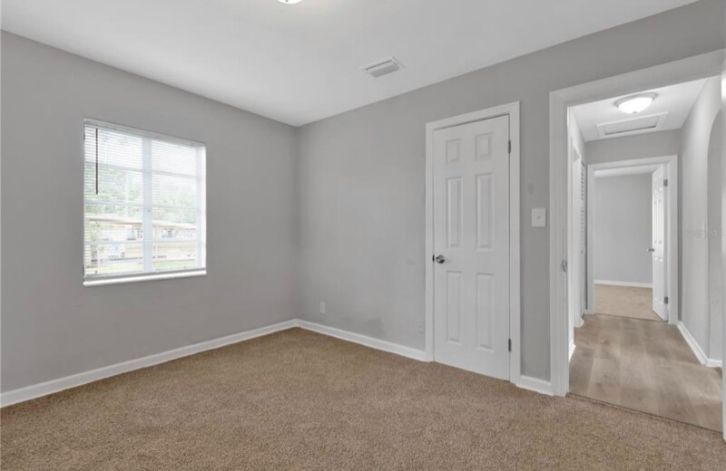 Building Photo - 925 17th St S