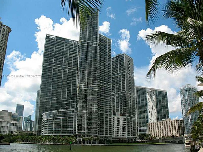 Building Photo - 465 Brickell Ave