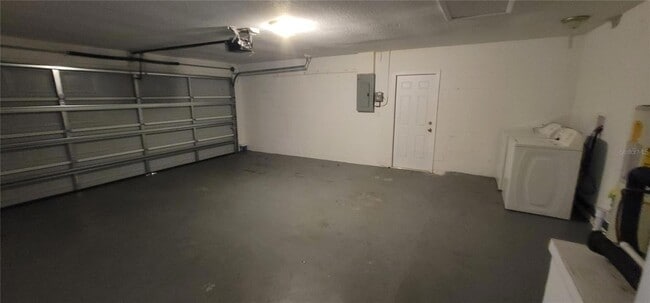 Building Photo - 450 Cart Ct