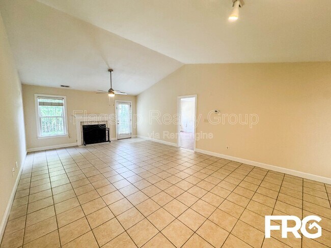 Building Photo - 149 Emily Dr