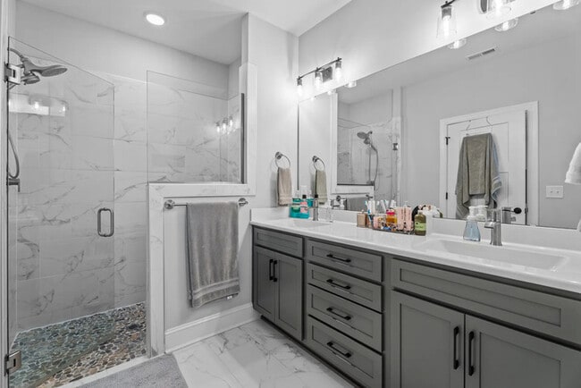 Building Photo - Build Equity While Leasing - Lease and Own...