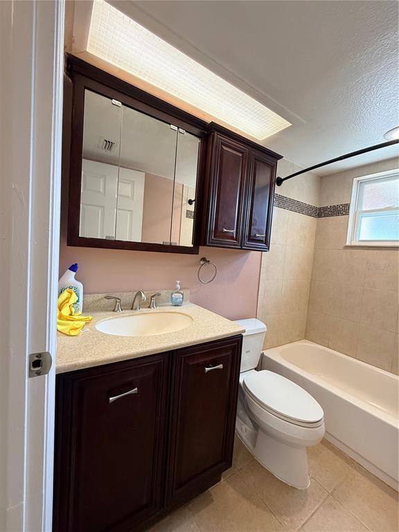 Building Photo - 8437 Luray Dr