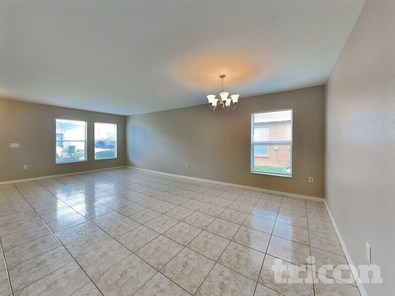 Building Photo - 2483 Brownwood Dr