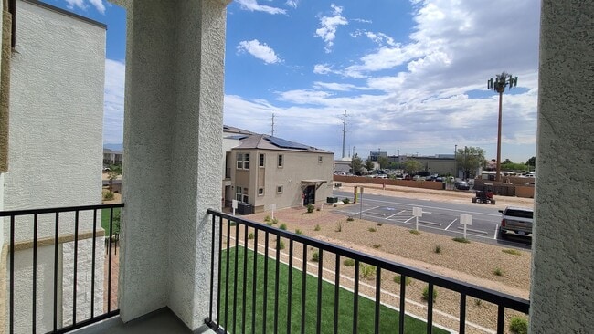 Building Photo - Brand New 2 Story Townhome