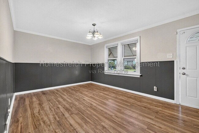 Building Photo - 575 Glorose Dr