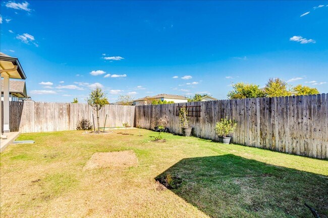 Building Photo - Amazing home ready to move in!