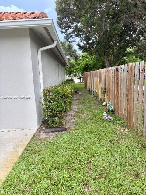 Building Photo - 16850 Crestview Ln
