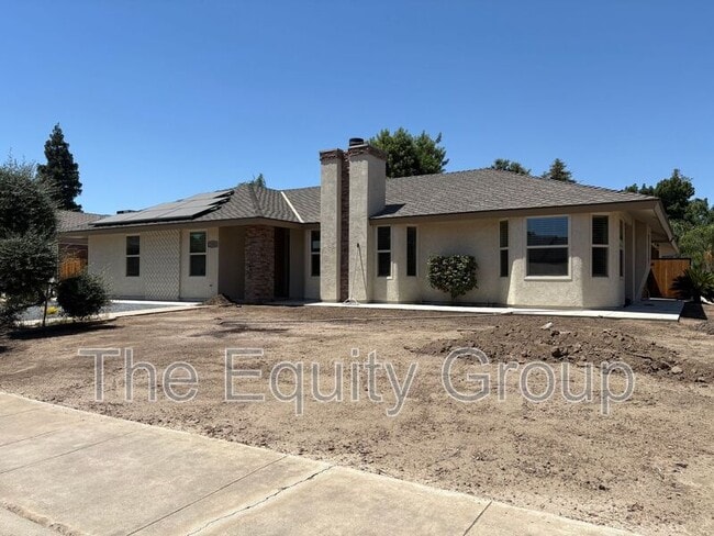 Building Photo - 2322 E Vassar Dr