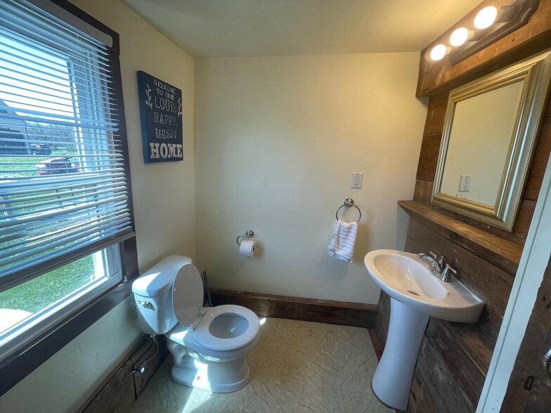 Bathroom - 350 Hilltown Rd